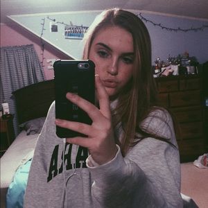 Meet your Posher, Hailie